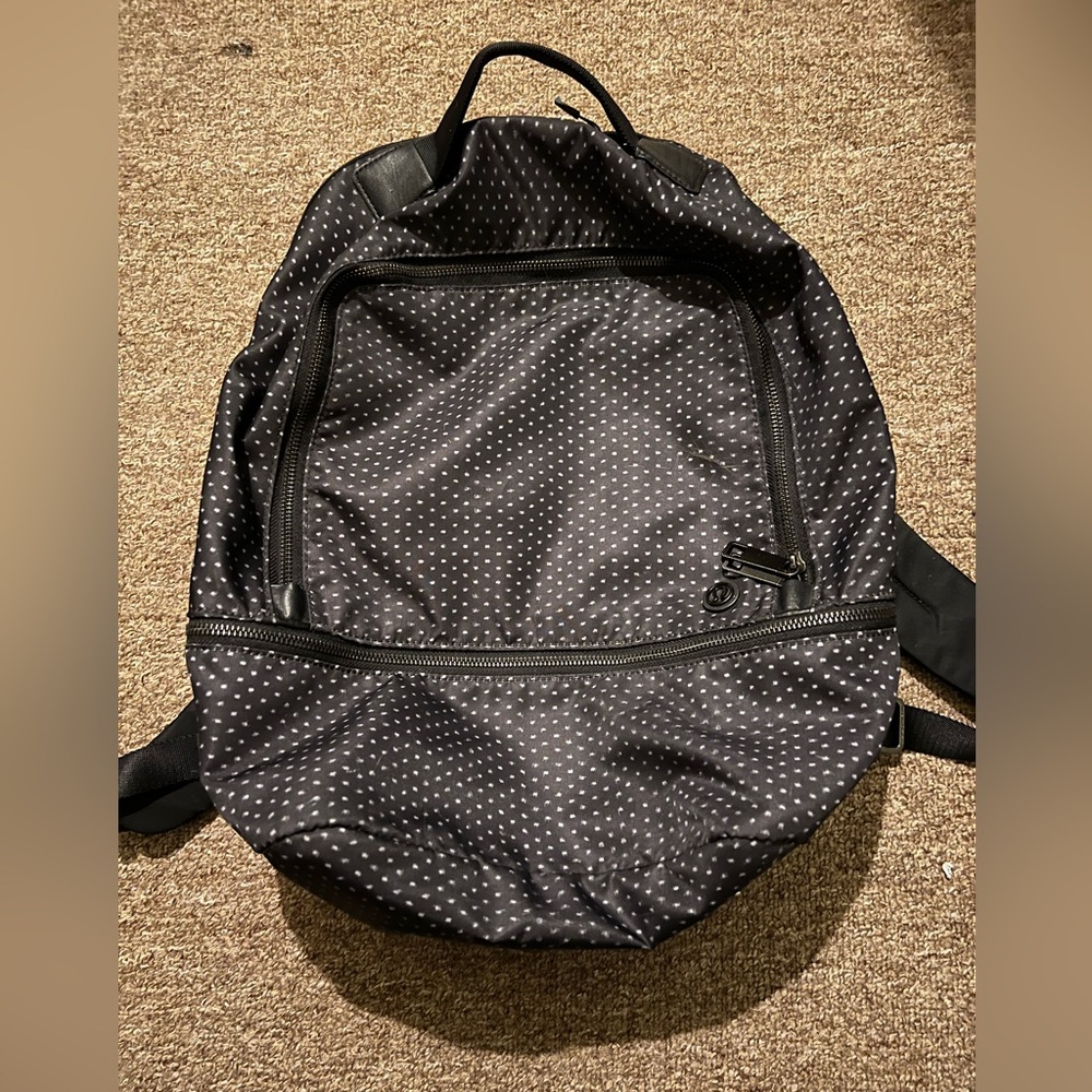 LULULEMON CITY ADVENTURER 22L BACKPACK